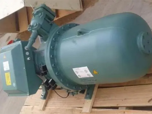 比澤爾螺桿機(jī)CSH8551-125-40P維修