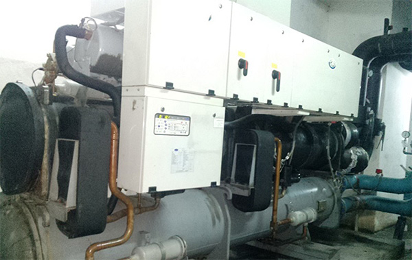 空調(diào)螺桿機(jī)維修的幾點(diǎn)注意事項(xiàng)